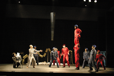 ジャングルジムの双子写真5